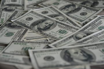 “Real valorizado: Dólar recua para R$ 5,63 com expectativa de novas estratégias