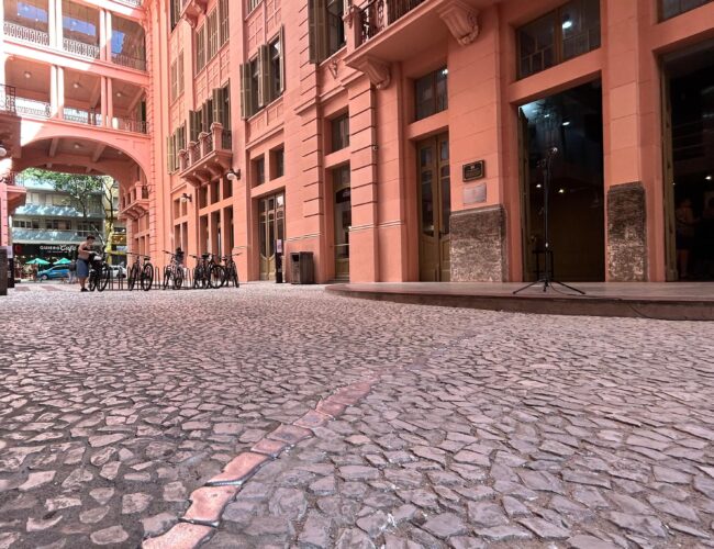 Centro Cultural Mario Quintana comemora aniversário de 120 anos do poeta com atividades especiais.
