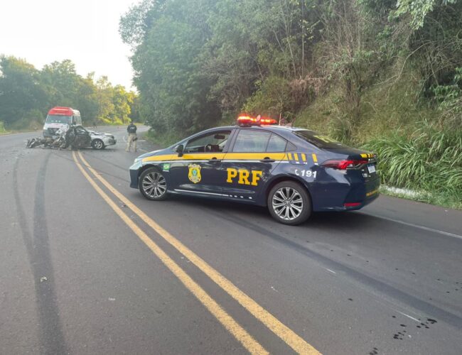Acidente trágico na BR-386 em Frederico Westphalen: duas vidas perdidas em colisão frontal