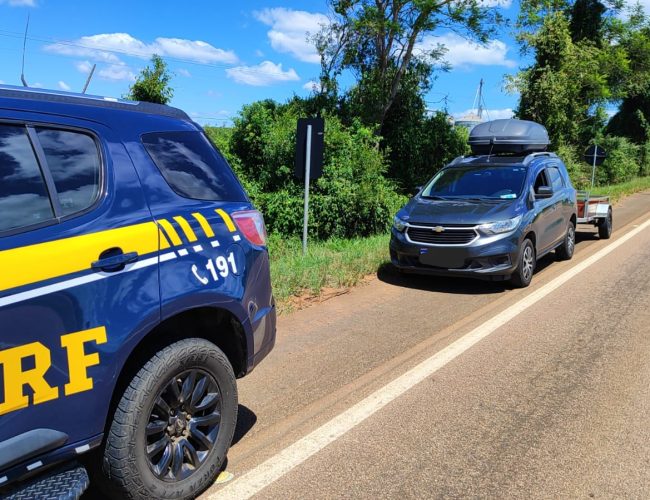 Motorista flagrado duas vezes dirigindo com CNH suspensa na BR-290