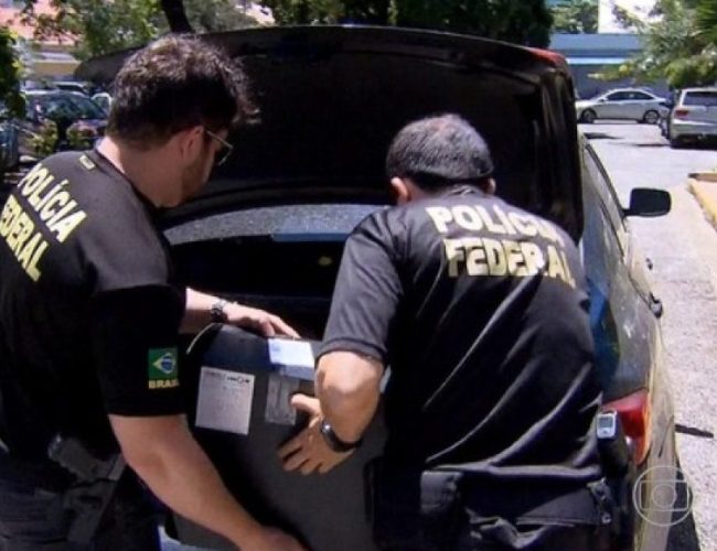 PF realiza operação contra descontos ilegais em aposentadorias do INSS em escritório de advocacia em Porto Alegre