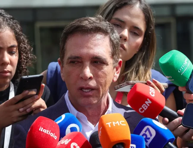 Jair Bolsonaro recebe alta médica e já está de volta em casa.