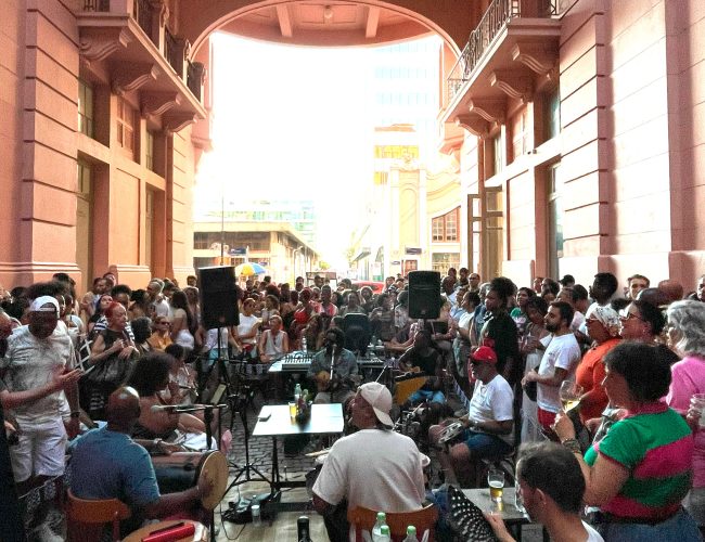 CCMQ lança chamada para vozes solistas no “Samba do Quintana