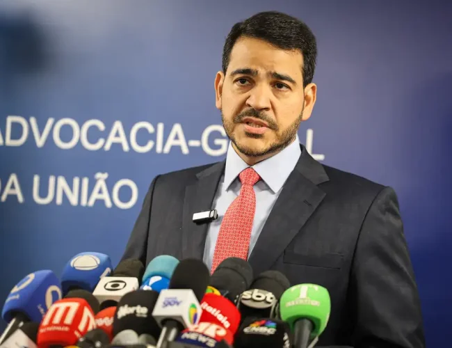 Lula anuncia nova indicação de Messias para o STF