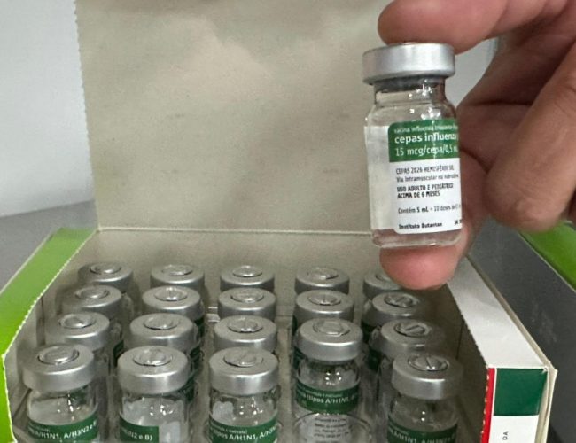 Governos locais recebem mais de 400 mil doses de vacinas contra a gripe