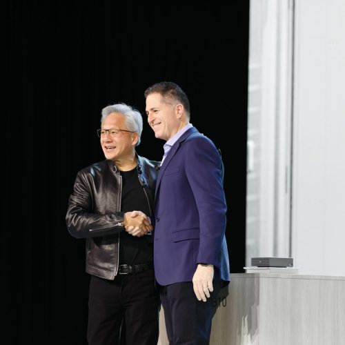 Dell Technologies World: “A demanda está crescendo parabolicamente, absolutamente parabolicamente”, afirma Jensen Huang, CEO da NVIDIA