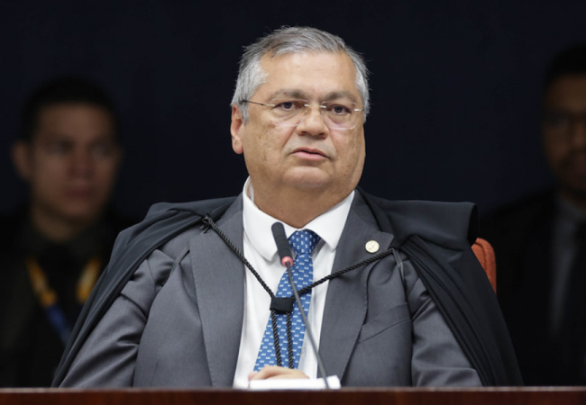 Dino reprova a corrente “red pill” e capacitações masculinas durante sua participação no STF