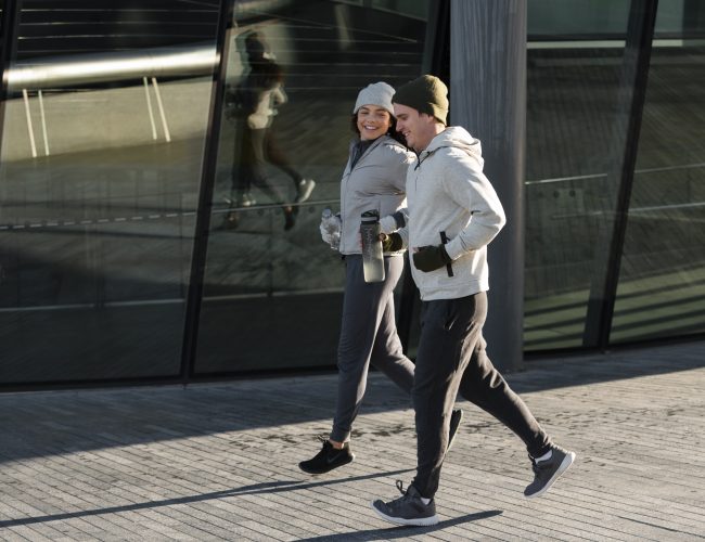 Atividades físicas aliviam desconfortos musculares em clima frio