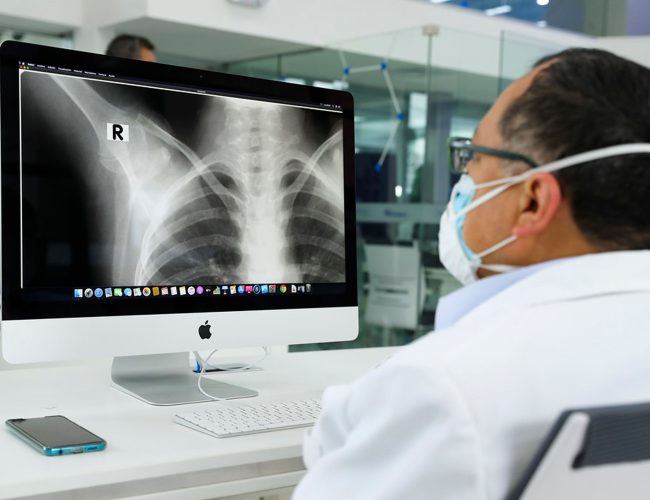 O impacto da inteligência artificial na saúde: como a tecnologia transforma a prática médica e beneficia os profissionais do setor