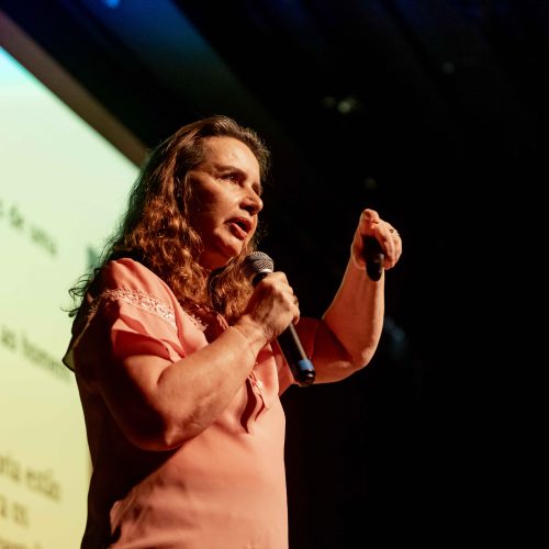 EM CAXIAS DO SUL: Lúcia Helena Galvão leva a Caxias do Sul palestra inédita sobre os princípios que ajudam a compreender os desafios da vida moderna