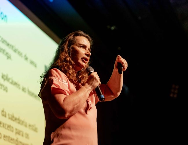 EM CAXIAS DO SUL: Lúcia Helena Galvão leva a Caxias do Sul palestra inédita sobre os princípios que ajudam a compreender os desafios da vida moderna